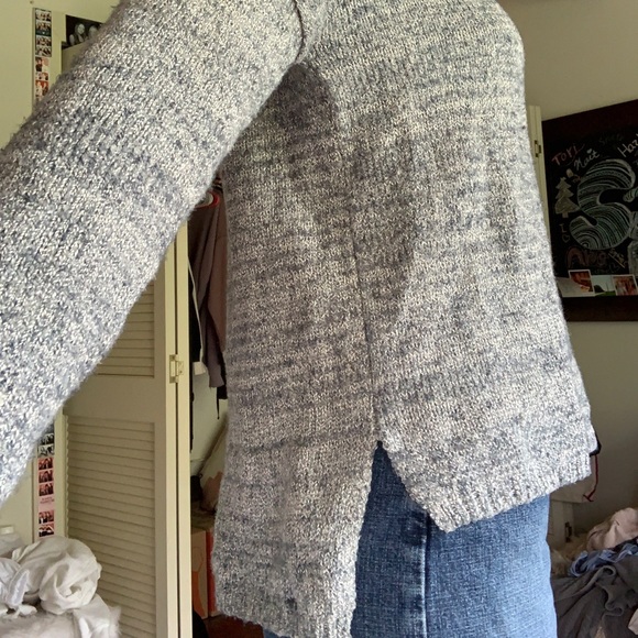 Grey sweater - Picture 2 of 2